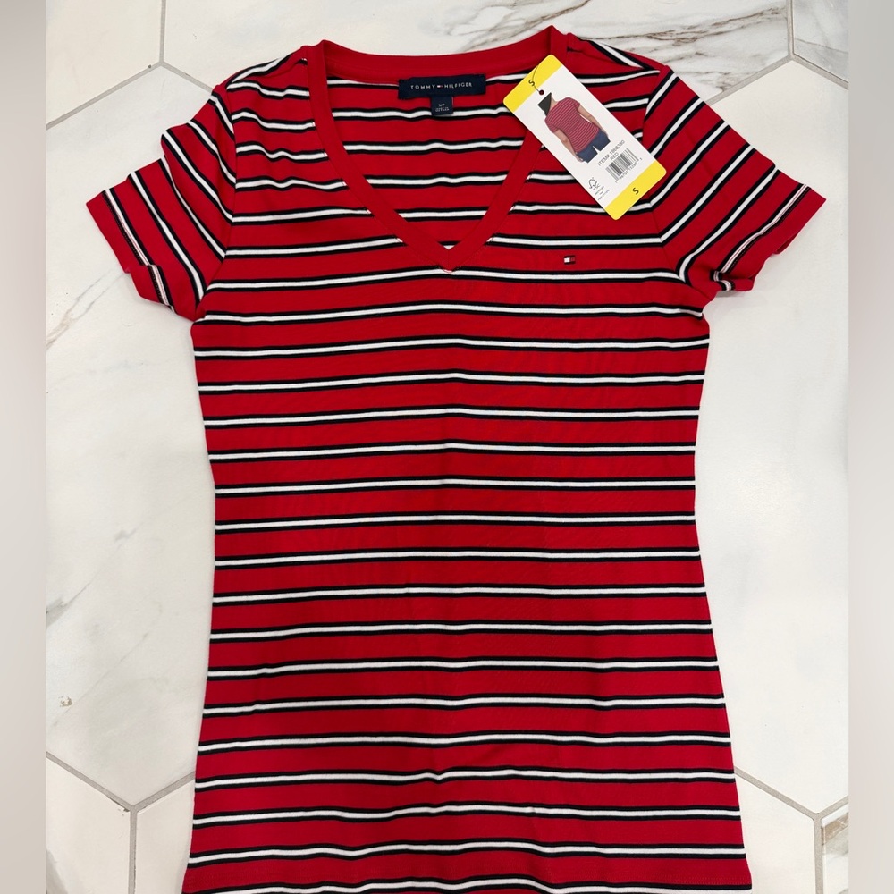 Tommy Hilfiger Women’s V-Neck Striped T-Shirt NWT Small